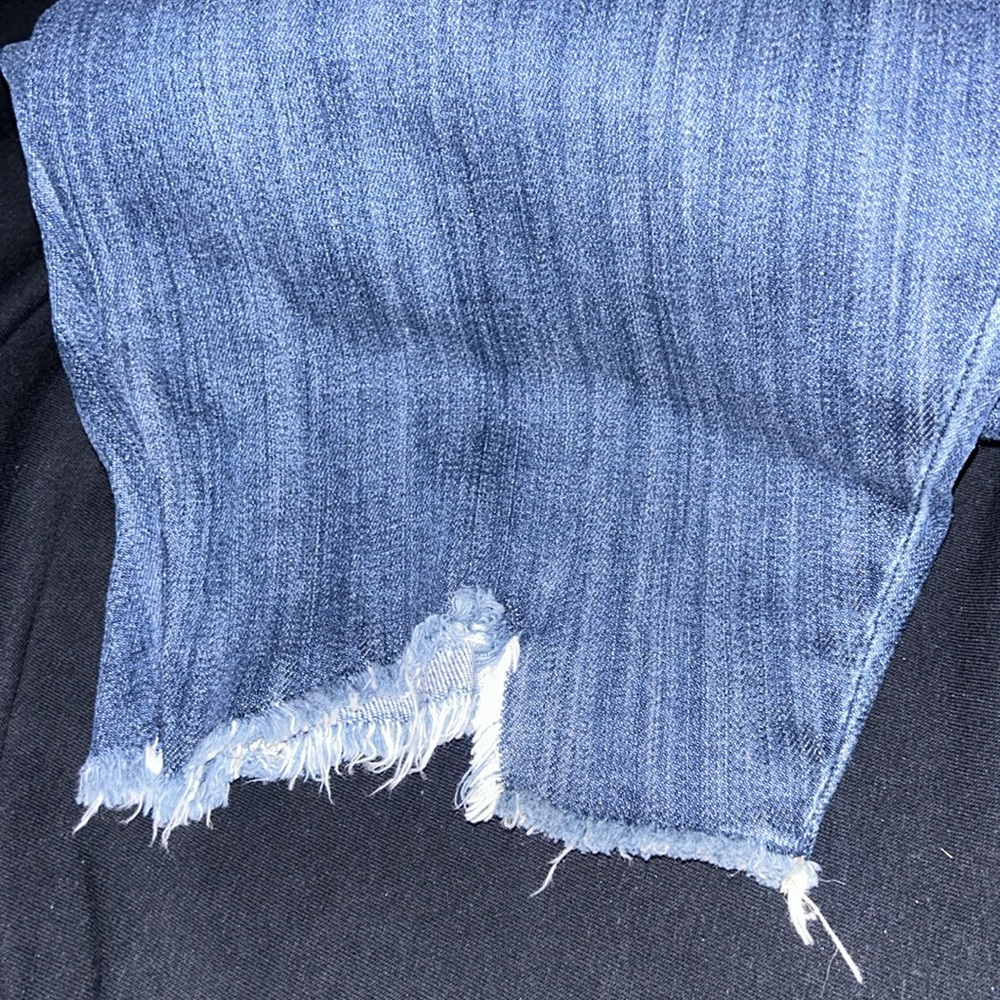 NWT torrid plus size jeans with raw hem- girlfriend jeans - Picture 12 of 12